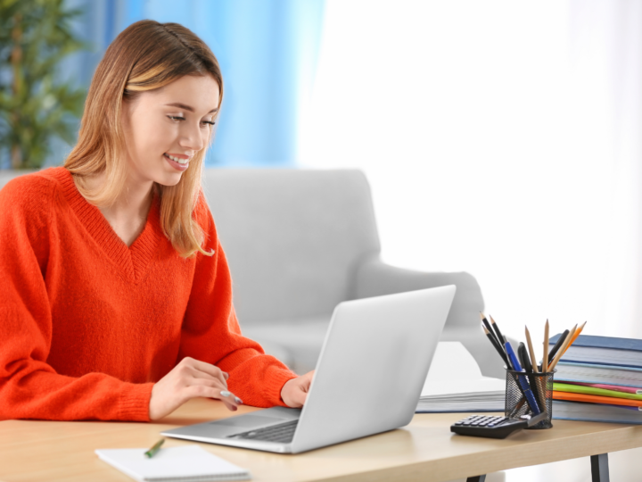 travel nurse tips to stay up to date